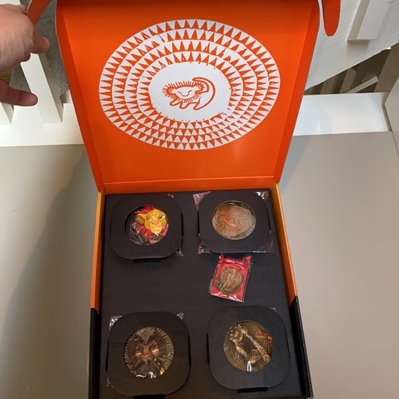 RunDisney 2021 Virtual Medal Set - Picture 2 of 8